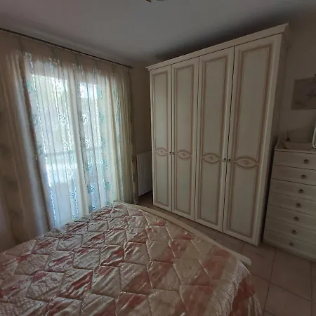 Snowflake Apartment